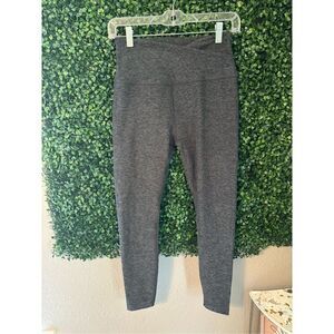 Beyond Yoga High Rise Crossover 24 Inch Length Leggings Size Medium Gray
